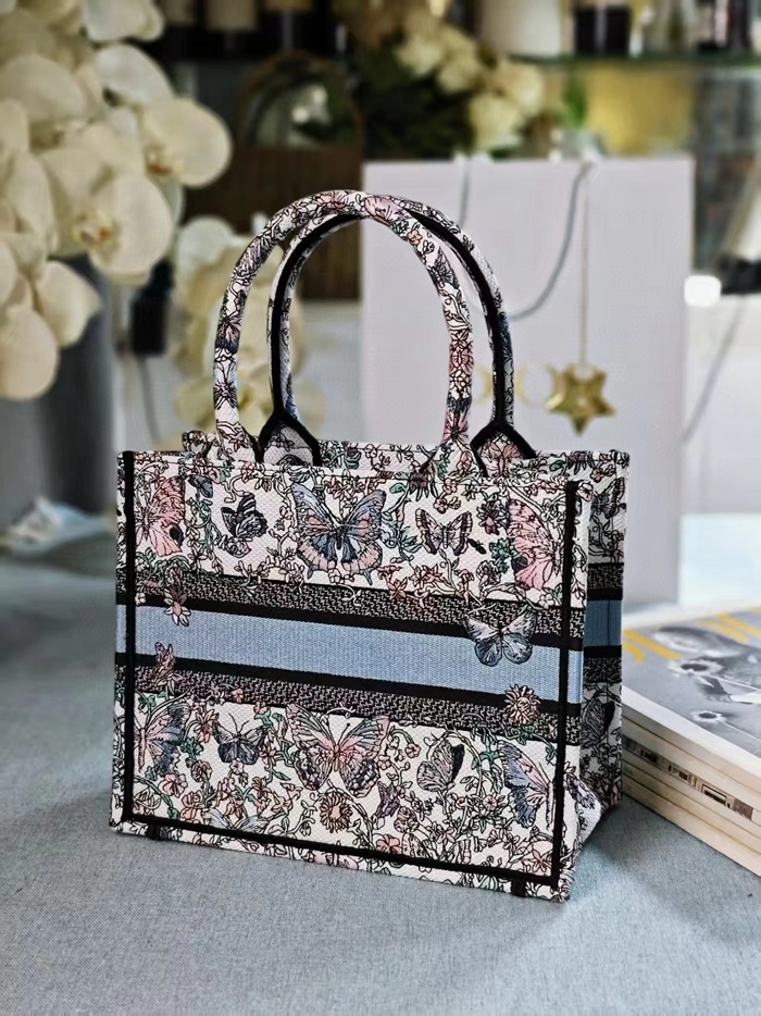 7c0918e3df33652c4b048e565673706c_1747216201_7718.jpg 7c0918e3df33652c4b048e565673706c_1747216201_7718.jpg