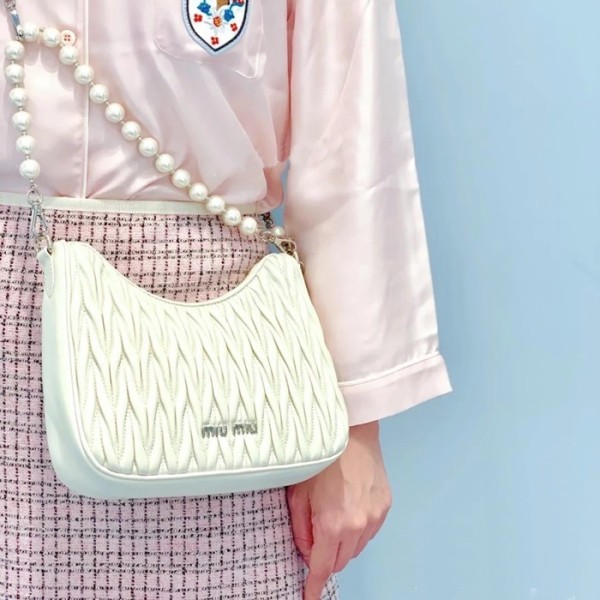 ✨미우미우 여성 화이트 체인백 - Miumiu Womens White Cross Bag - miu280x