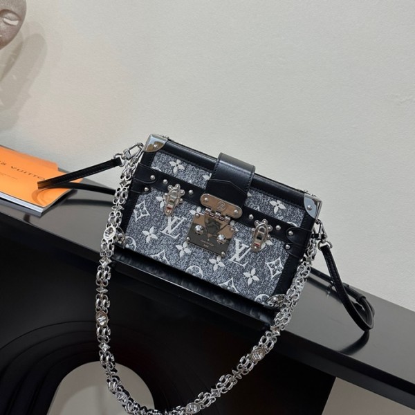 ✨루이비통 여성 블랙 카메라백 - Louis vuitton Womens Black Camera Bag - lv441x