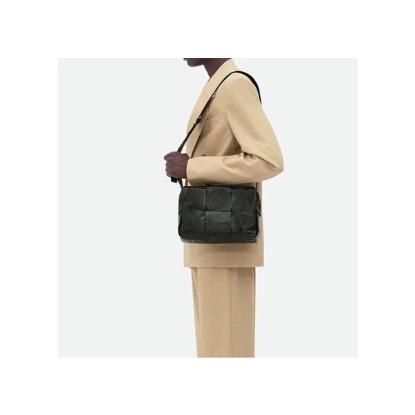 ✨보테가베네타 남성 카세트백 - Bottega Veneta Mens Deep-green Cassette Bag - bv41x
