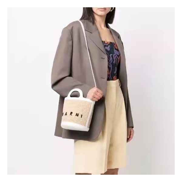 ✨마르니 여성 화이트 라탄백 - Marni Womens White Shoulder Bag - mar16x