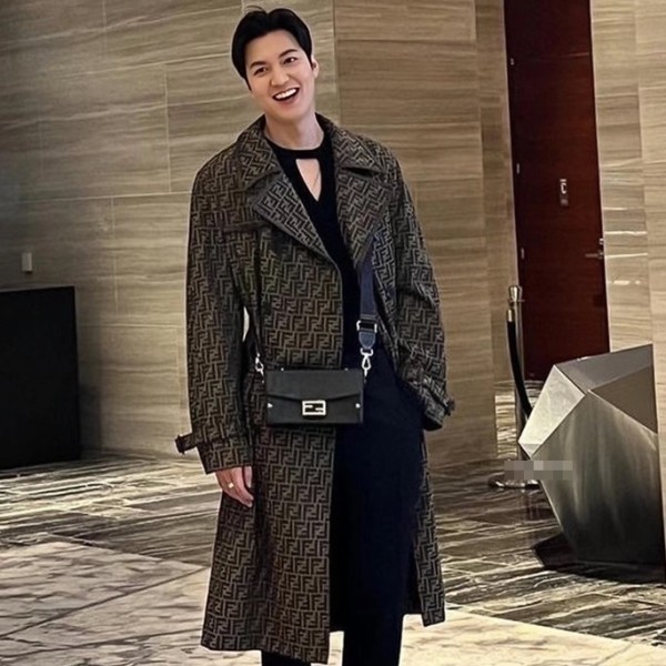 ✨펜디 남성 모던 카키 코트 - Fendi Mens Khaki Coats - fe183x