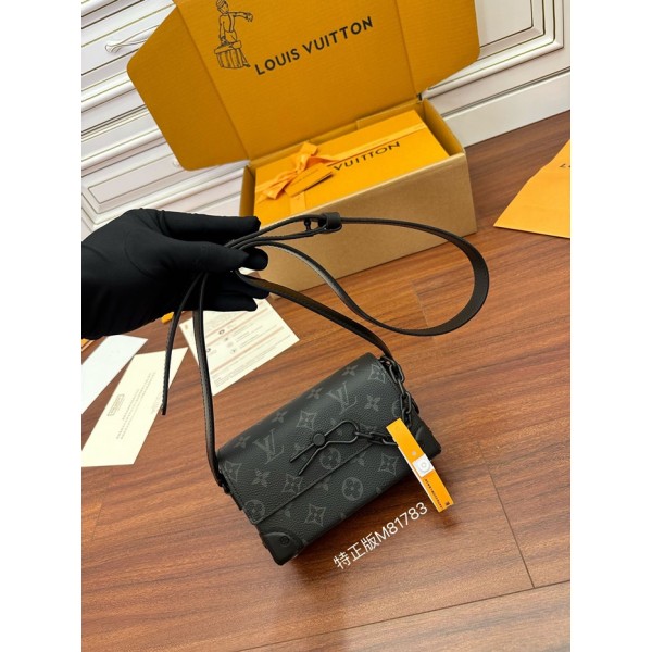 ✨루이비통 남성 블랙 카메라백  - Louis vuitton Mens Black Camera Bag - lv1747x