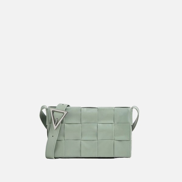 ✨보테가베네타 남/녀 미디움 인트레치아토 레더 카세트 【매장-400만원대】 - Bottega Veneta Unisex Mint Cross Bag - bv128x