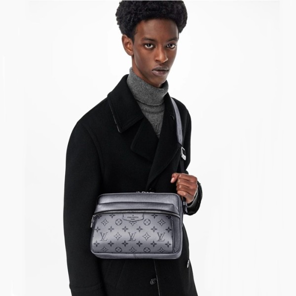 ✨루이비통 남성 메신저 M30830 - Louis vuitton Mens Gray Cross Bag - lvb72x