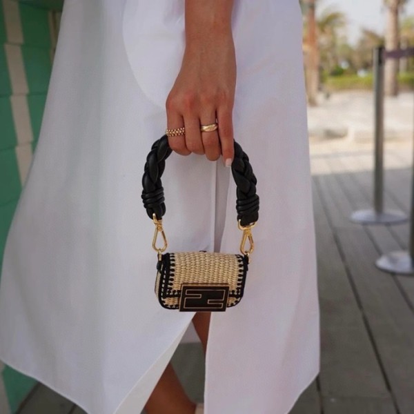 ✨펜디 여성 베이지 나노 바게트 백 - Fendi Womens Baguette Bag - feb227x