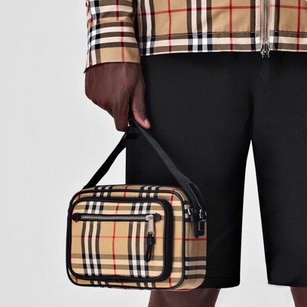 ✨버버리 남성 빈티지 크로스 백 - Burberry Mens Vintage Cross Bag - bub2129x