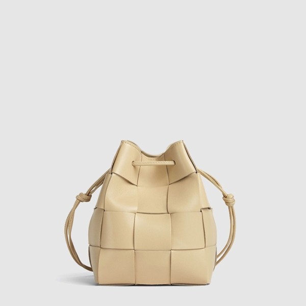 ✨보테가 베네타 여성 스몰 카세트 크로스바디 버킷 백 - Bottega veneta Womens Small Cassette Crossbody Bucket Bag - bvb14566x