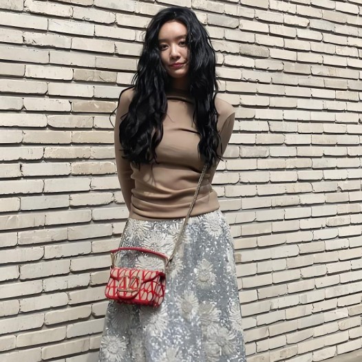 ❤발렌티노 차주영 가라바니 로코 카프스킨 스몰 숄더 백 - Valentino Womens Small Rocco Shoulder Bag - vab14900x