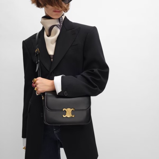 셀린느 여성 클래식 트리옹프 백 샤이니 카프스킨 블랙 Celine Womens Triomphe Bag