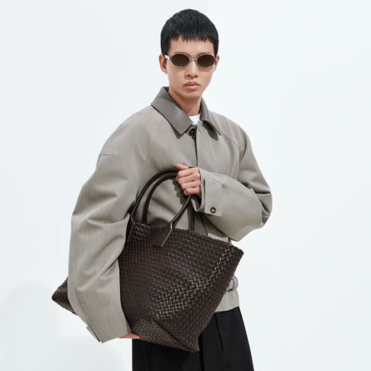 보테가베네타 남여 인트레치오 라지 까바 토트 숄더 백 폰단트 Bottega veneta Bag