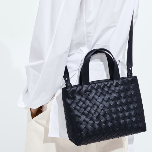보테가베네타 남성 미니 인트레치아토 지퍼 토트 백 미드나잇 Bottega Veneta Bag
