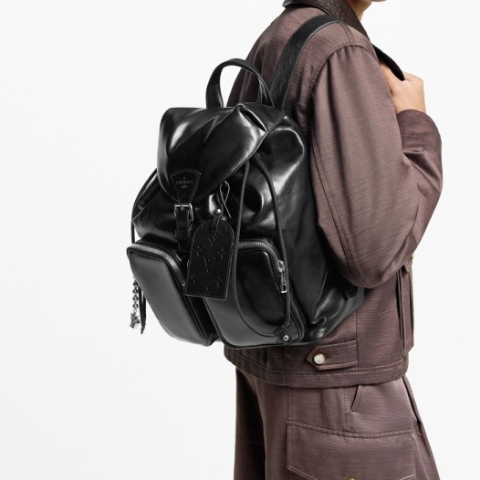 루이비통 몽수리 카고 백팩 M13983 Louis vuitton Mens Montsouris Cargo Backpack-블랙